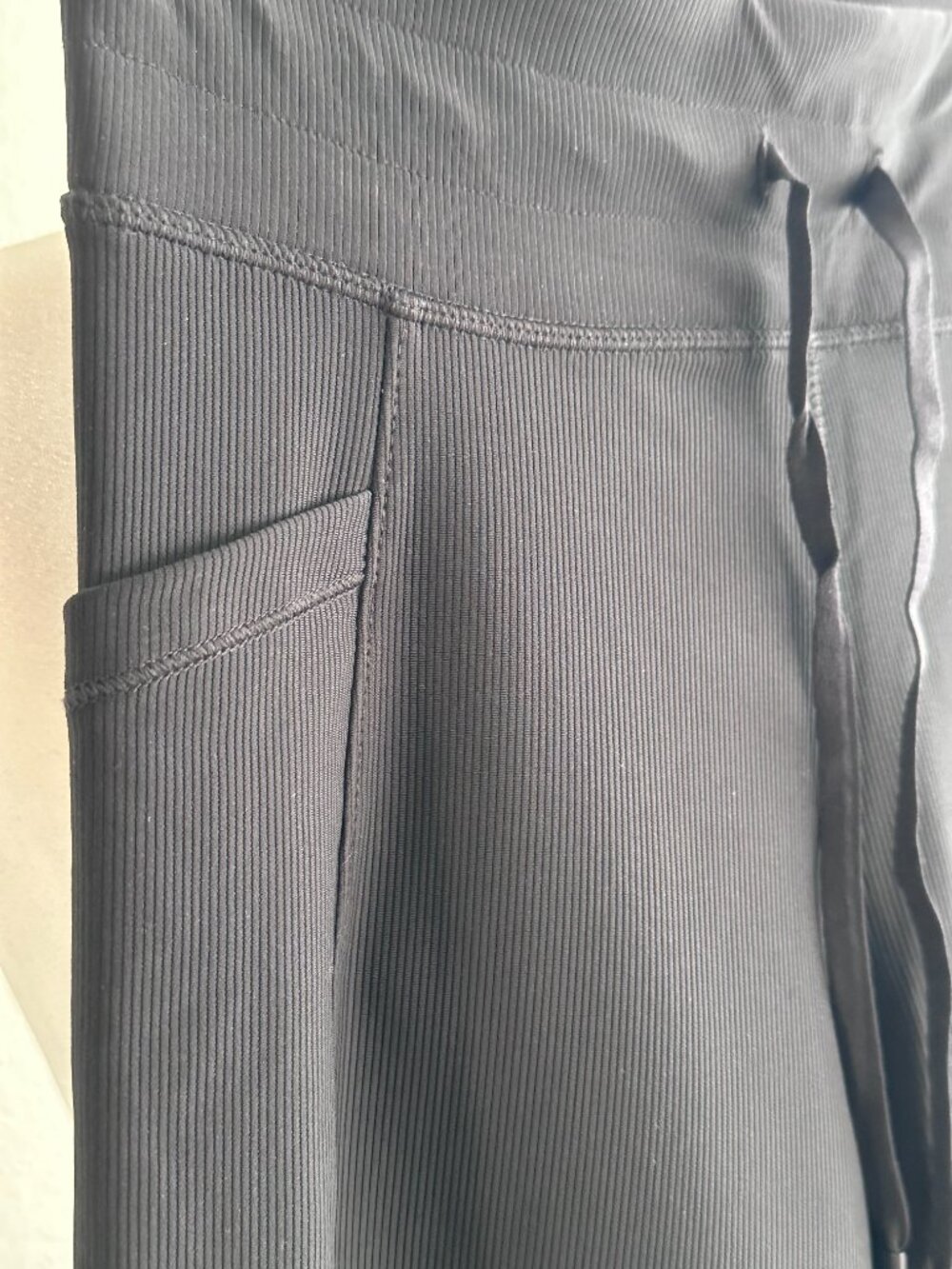 32° Cool Black Ribbed Wide Leg Pants Size Small Stretch Lounge Athleisure Pocket - Picture 4 of 9
